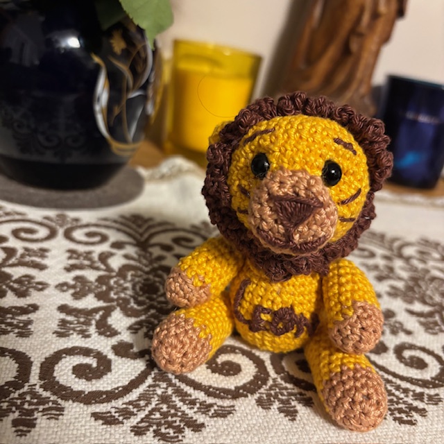 Leon Der kleine Löwe mit der großen Mähne